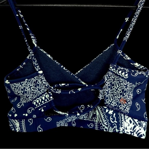 Gorgeous reversible sports bra - Picture 3 of 5